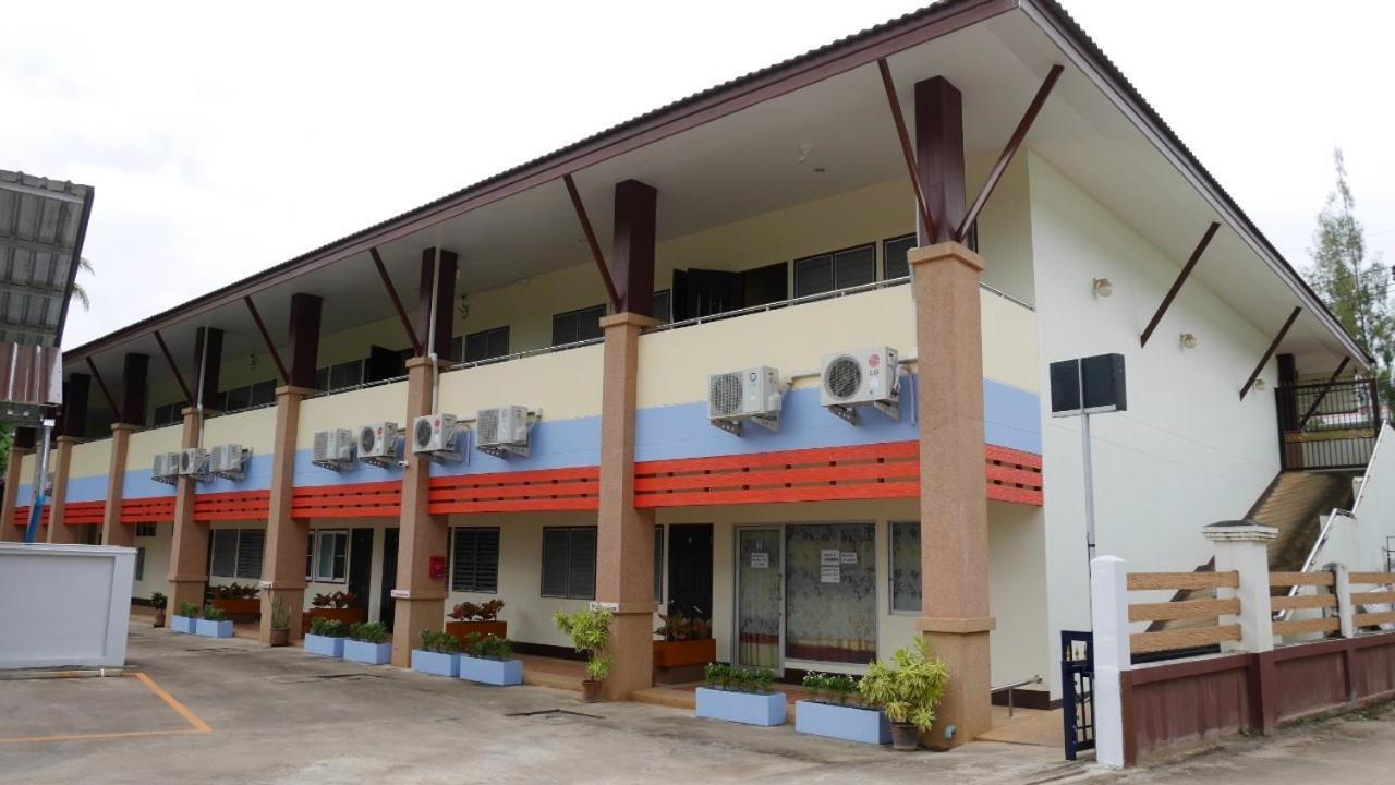 Hotel Sangthong Building Landkreis Landkreis Mae Chaem Exterior foto